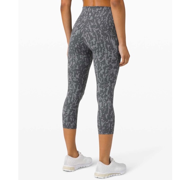 Lululemon Wunder Train High-Rise Crop 21" Print Gray Legging Size 6, W6BF5S - Picture 3 of 14